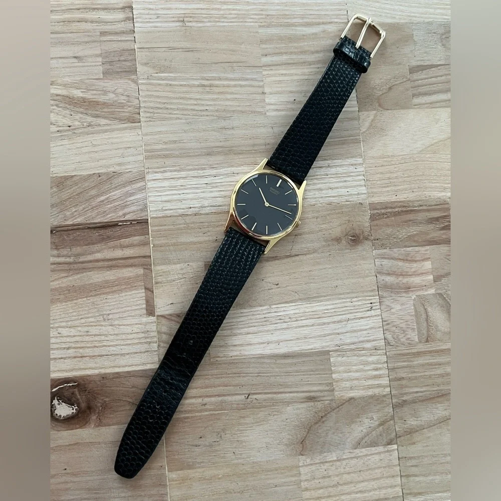 Seiko Vintage Rare Men’s Watch Black Dial Black Leather Strap New Crystal